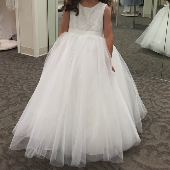 ball gown flower girl dress with heart cutout rk1368